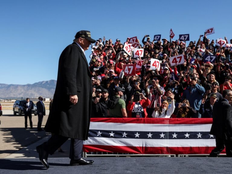 Trump en Harris richten zich op het Westen in de strijd om Latino stemmen in swingstaten