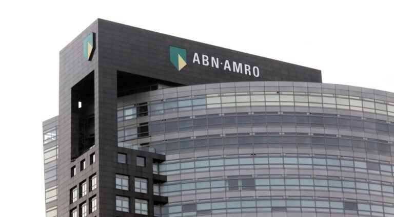 ABN Amro: Tijd om hoge loonsverhogingen te beëindigen