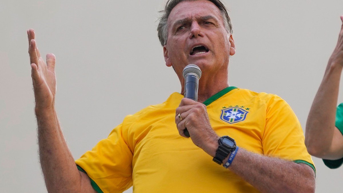 Bolsonaro Hoopt op Trump’s Terugkeer voor Politieke Comeback in Brazilië