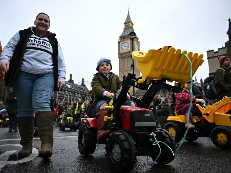 Britse boeren protesteren tegen erfbelasting op tractoren