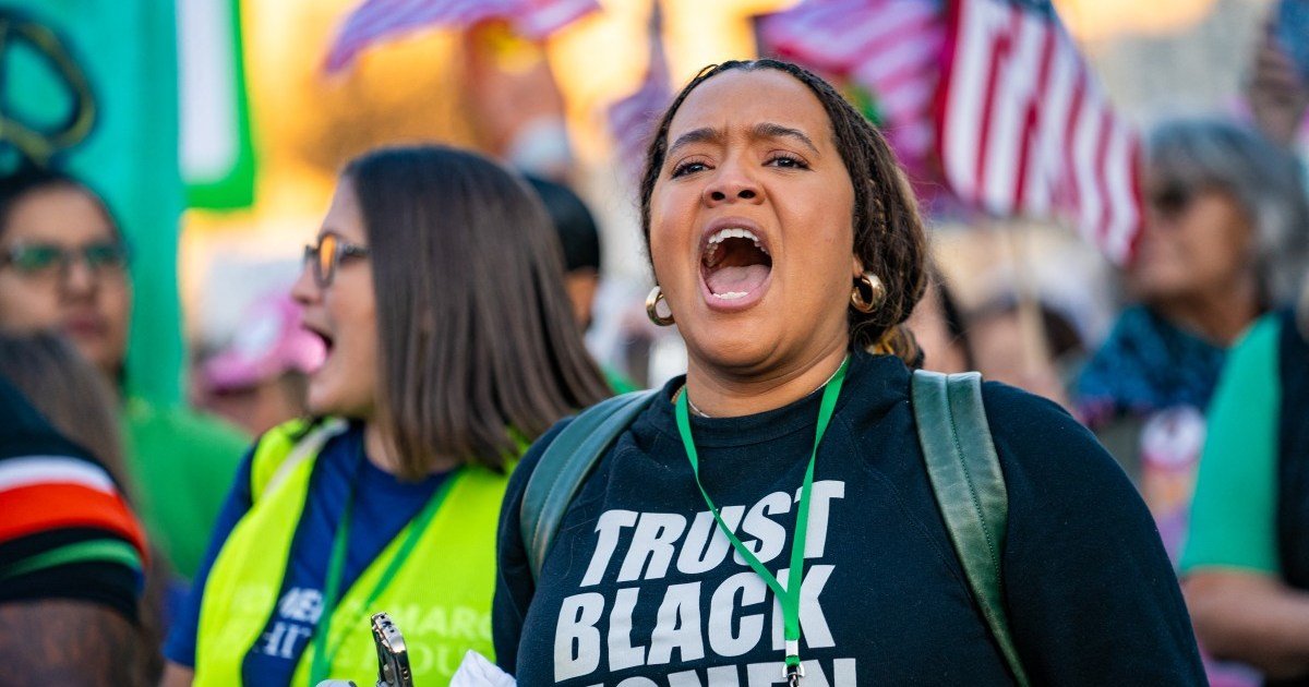 Duizenden Vrouwen Marscheren in Washington D.C. voor Harris en Abortusrechten