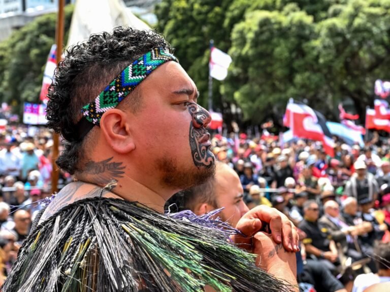 Foto's: Tienduizenden marcheren voor de rechten van Maori in Nieuw-Zeeland