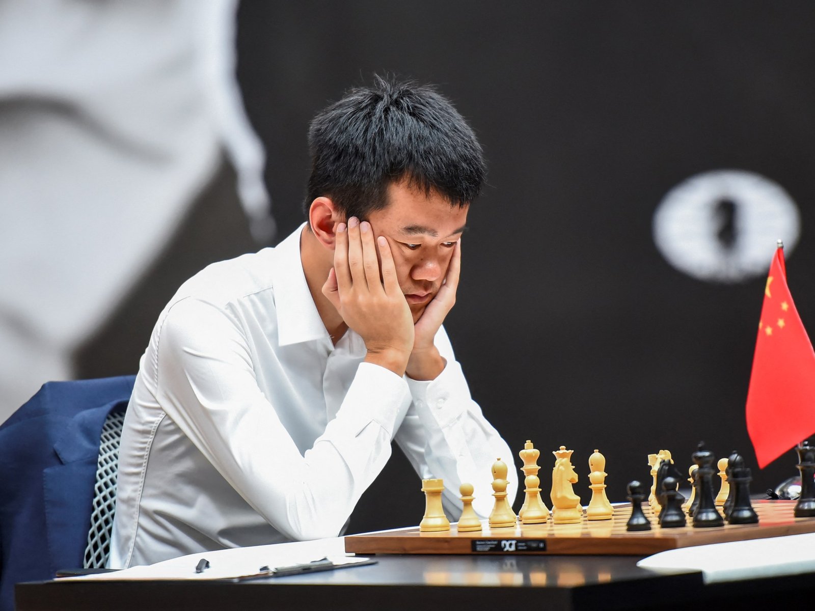 Gukesh en Ding Liren spelen gelijk in Game 4 van de gelijkwaardige finale van het Wereldkampioenschap Schaken