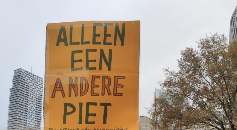 Kick Out Zwarte Piet stopt met protesteren tijdens Sinterklaas aankomstfeesten