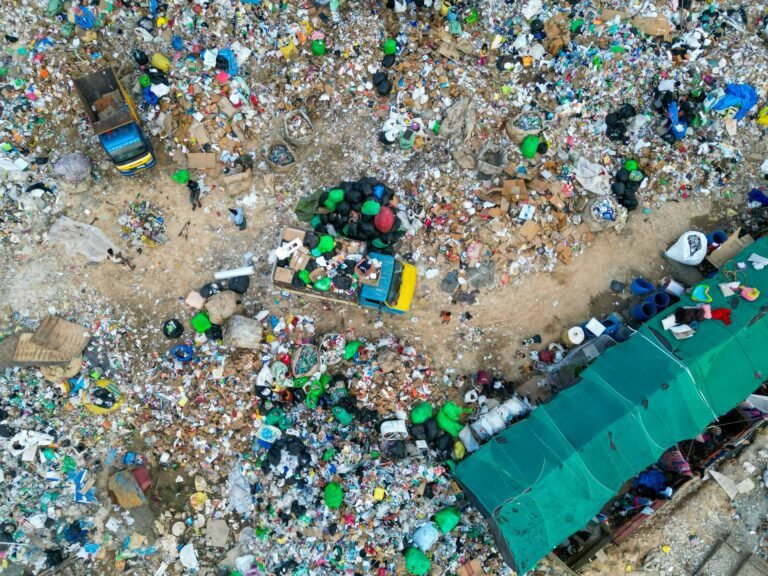 Leiders Dringen Aan op Verdrag Tegen Plasticvervuiling tijdens Besprekingen in Zuid-Korea