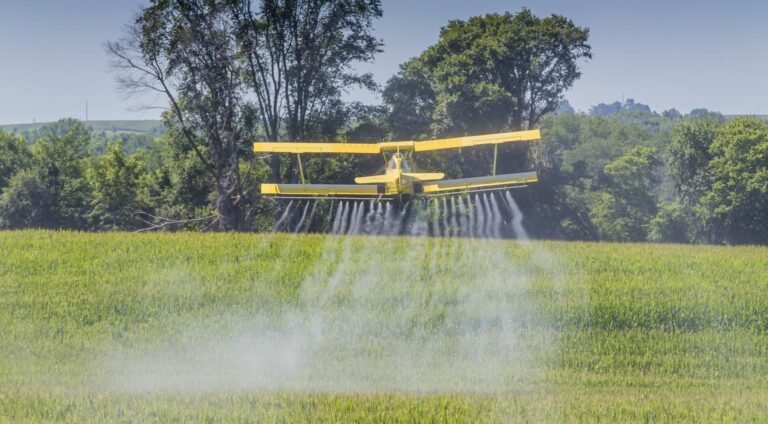 Man uit Noord-Brabant aangehouden voor verkoop van illegale pesticiden aan klanten in Europa