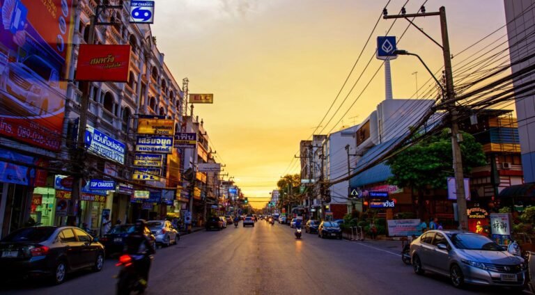 Nederlands Ambassade in Thailand Waarschuwt voor Terreurdreigingen bij Full Moon Feesten en Loy Krathong