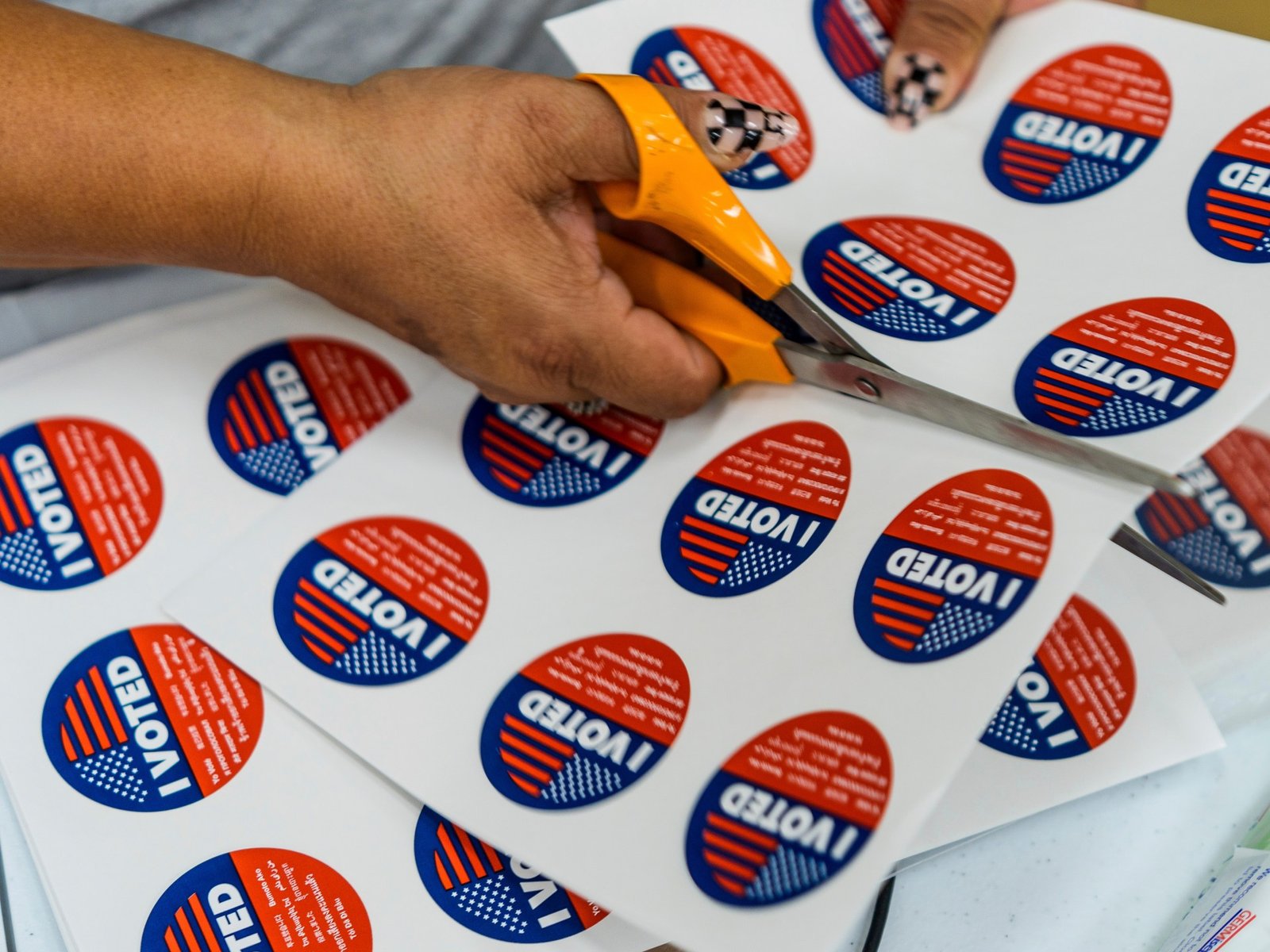 Sluitingstijden van stembureaus op Verkiezingsdag in jouw staat