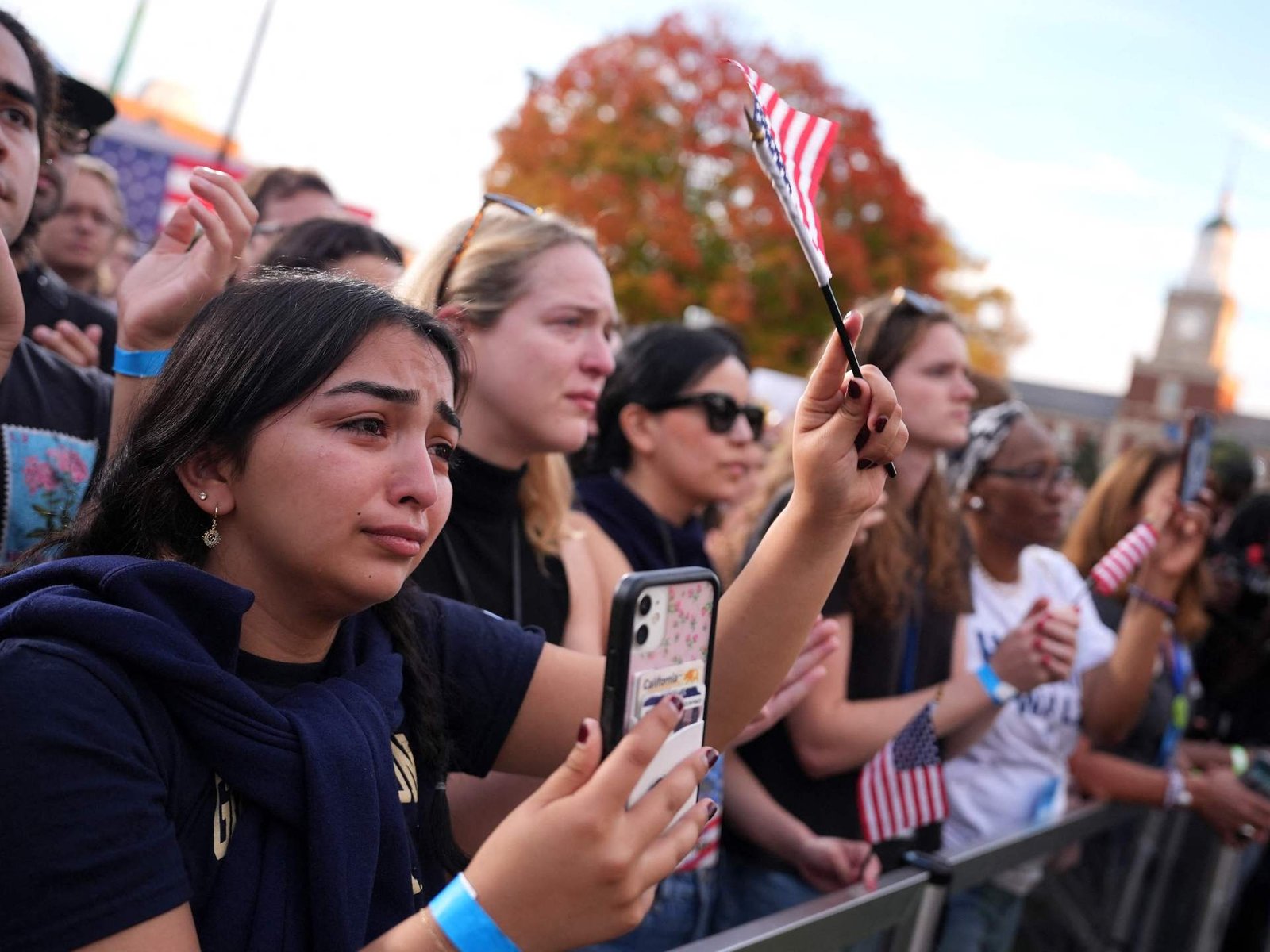 Steunbetuigers van zittende kandidaat beschuldigen Amerikaanse kiezers van racisme en seksisme bij verkiezing van een veroordeelde