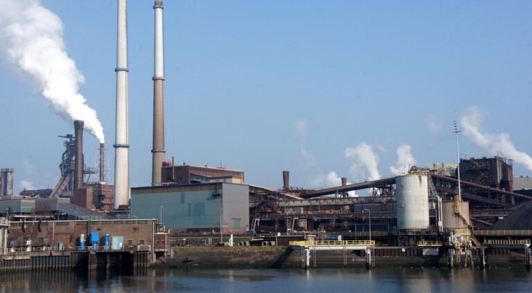 Tata Steel kondigt opnieuw €60 miljoen aan besparingen aan in de fabriek in IJmuiden