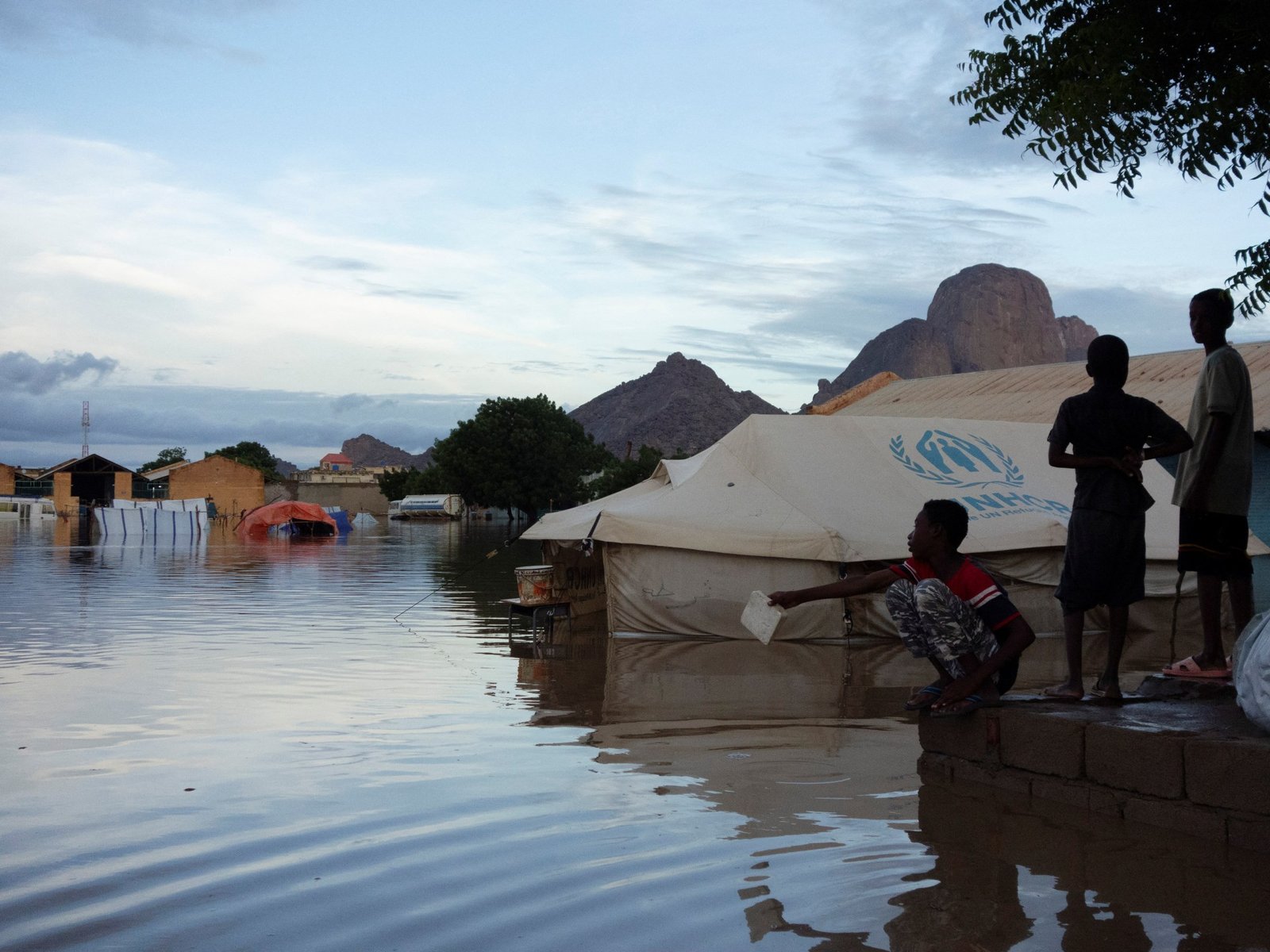 VN Waarschuwt: Vluchtelingen Aan Voorhoede van Wereldwijde Klimaatcrisis