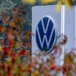 Volkswagen-werknemers stellen loonsverlaging voor tijdens voortgang van loononderhandelingen