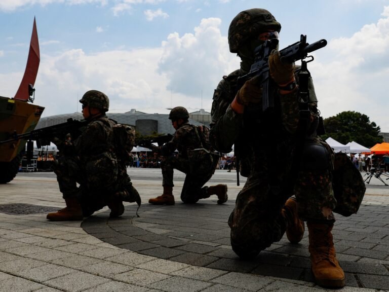 Zuid-Koreaans hof veroordeelt man voor ontduiken militaire dienstplicht door aankomen in gewicht