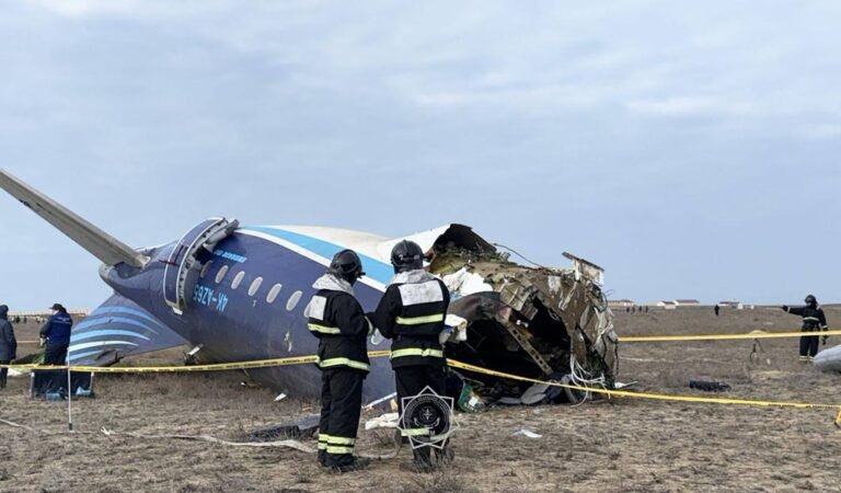 Azerbeidzjan herdenkt dag van rouw voor slachtoffers van vliegtuigcrash