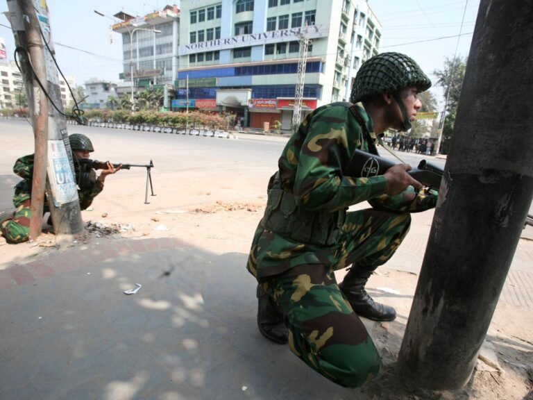 Bangladesh start onderzoek naar de slachting tijdens de paramilitaire muiterij in 2009