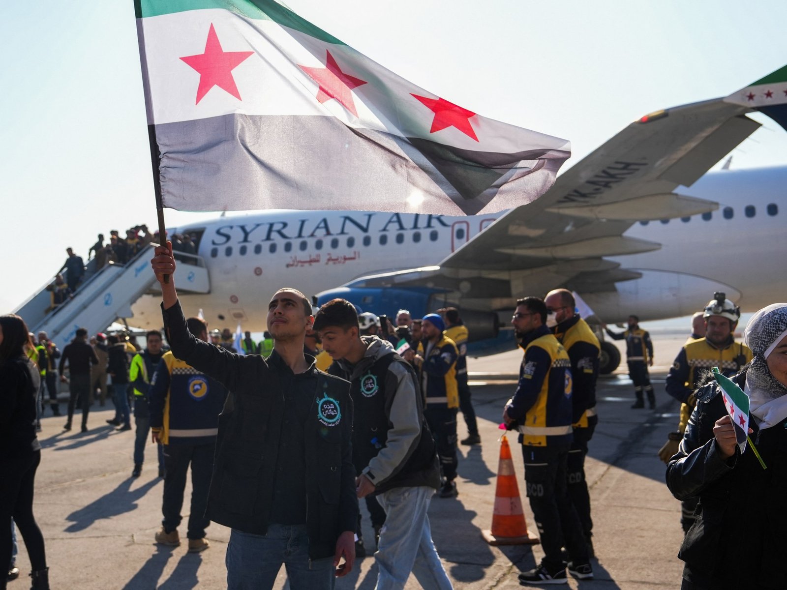 Eerste vlucht vanuit Damascus sinds de val van Assad