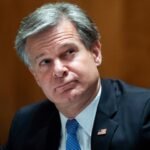 FBI-directeur Wray treedt af, ruimte voor omstreden Trump-kandidaat Patel