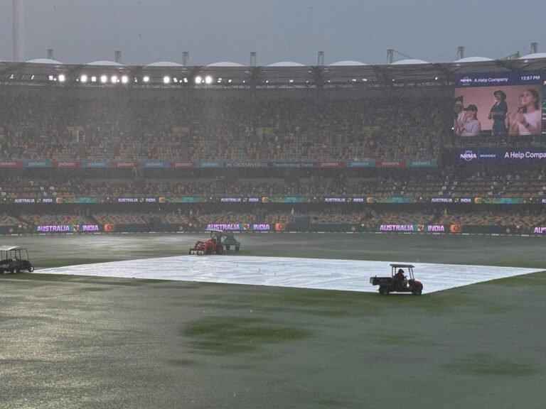 India's Bowlers Teleurgesteld Door Regen op Dag Eén in de Gabba