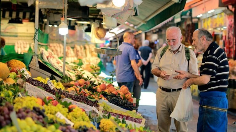 Inflatie in Turkije daalt voor de zesde maand op rij door dalende consumentenprijzen