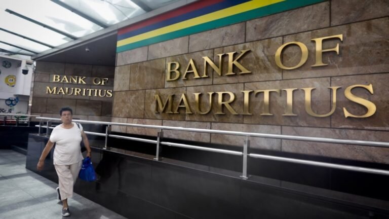 Mauritius geeft arrestatiebevel uit tegen voormalige gouverneur van de centrale bank