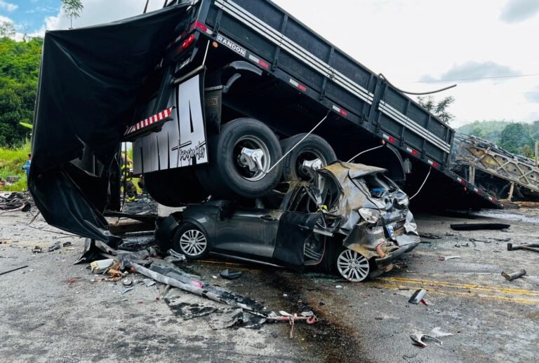 Minstens 32 doden bij botsing tussen bus en vrachtwagen in Brazilië