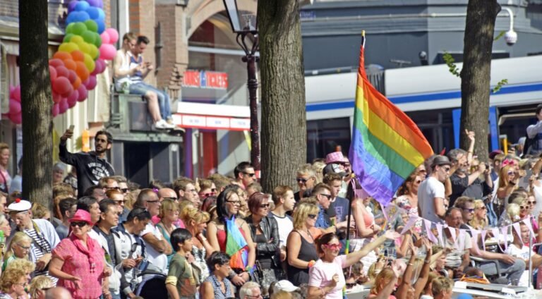 Pride Amsterdam 2025 kiest ‘liefde’ als centraal thema