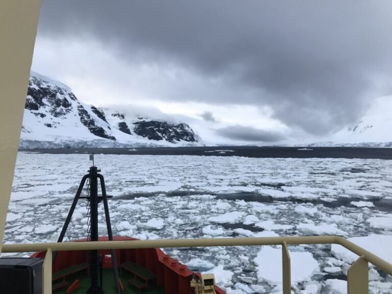 Recordlage Antarctische zee-ijs kan worden verklaard en maanden van tevoren voorspeld door windpatronen