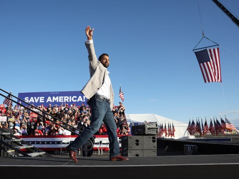 Trump benoemt anti-'deep state' strijder Kash Patel als nieuwe leider van de FBI