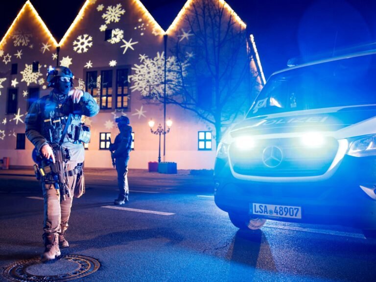 Twee doden bij auto-ongeluk op kerstmarkt in Duitsland