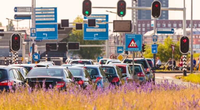 Vier ongevallen zorgen voor zware verkeersdrukte rond Amsterdam