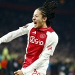 Ajax Boekt 2-1 Overwinning op Galatasaray en Bereikt Play-off Ronde van de Europa League