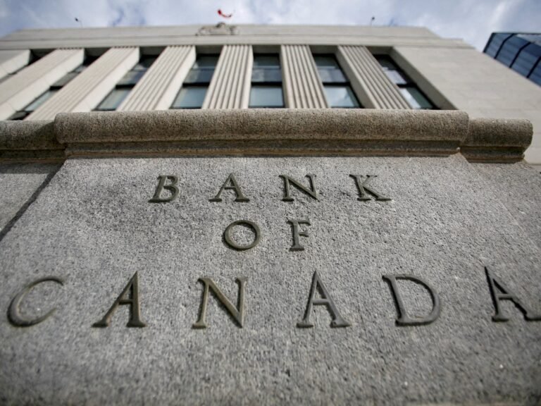 Bank van Canada verlaagt rente en waarschuwt dat handelsconflict schade zal toebrengen