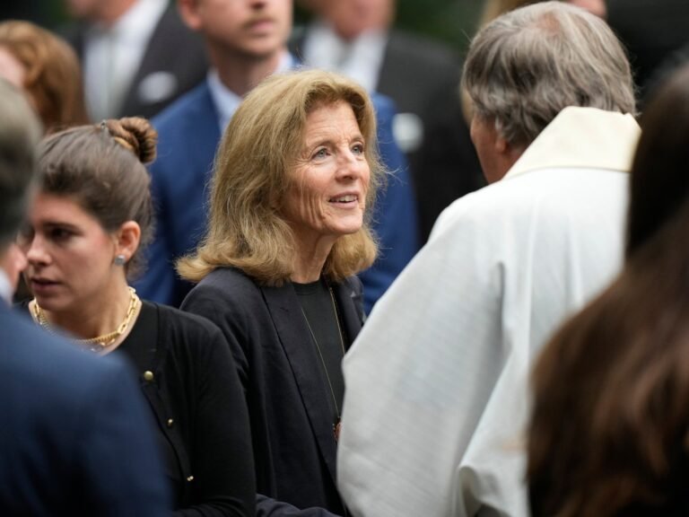 Caroline Kennedy Stuurt Brief aan Amerikaanse Senatoren en Noemt RFK Jr een 'Predator'