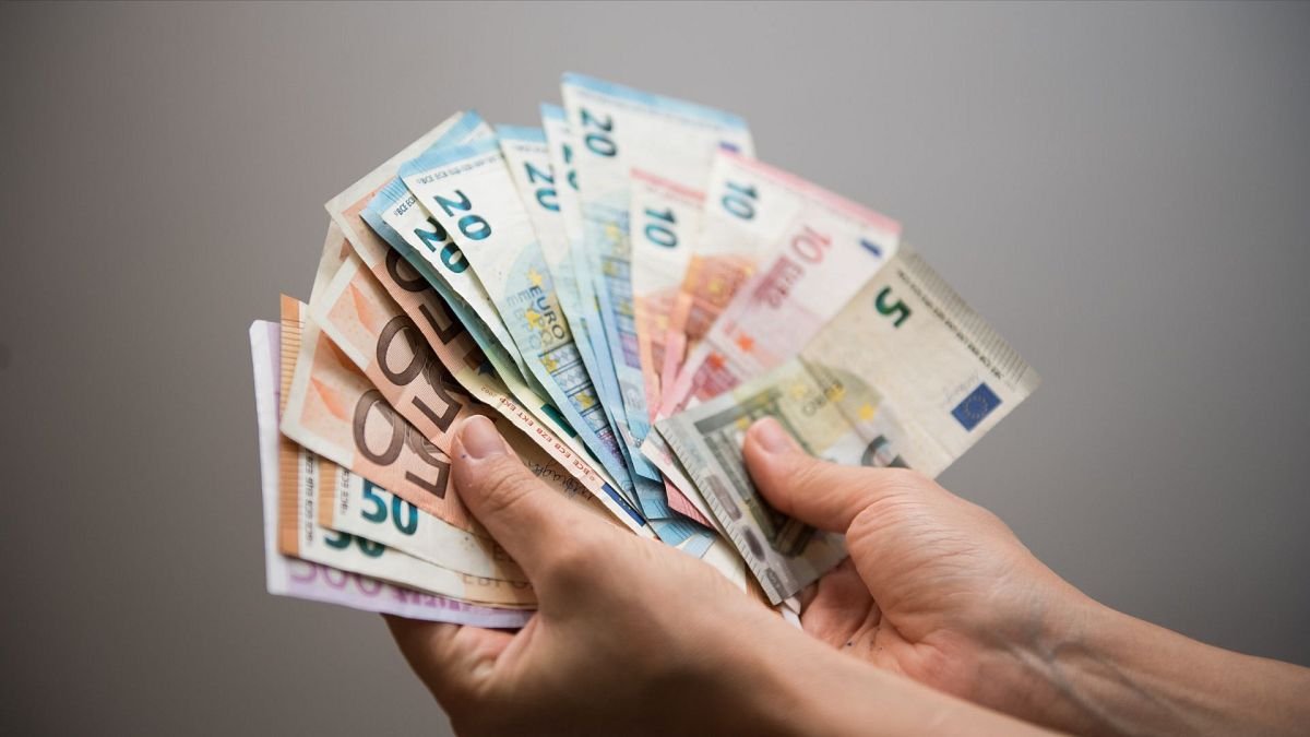 Euro-dollar pariteit: Zal de euro in 2025 onder de dollar zakken?