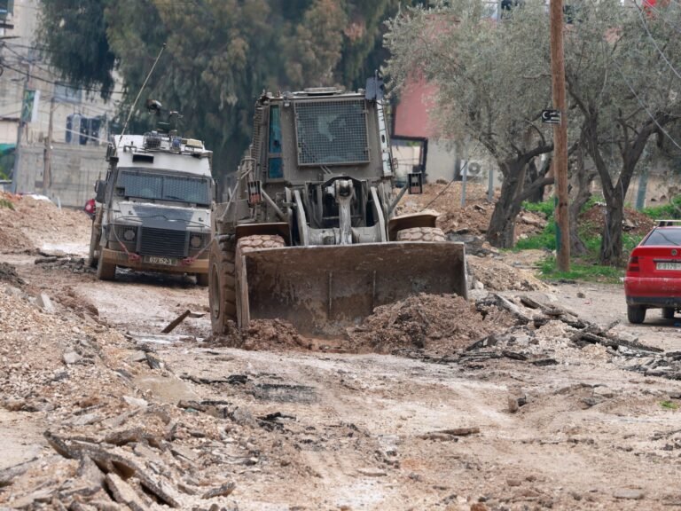 Foto's: VN meldt dat Israël 'onwettig dodelijk geweld' gebruikt bij invallen in Jenin