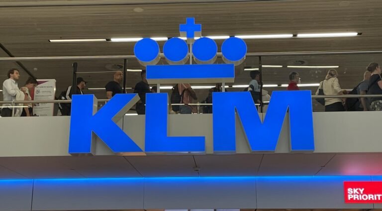 KLM vermindert 250 kantoorbanen; gedwongen ontslagen mogelijk