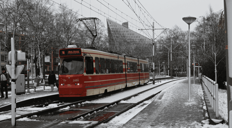 Nieuwe spitslijn voor trams gelanceerd in Den Haag op maandag