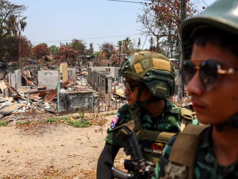 Rebellen in Myanmar Bevrijden Gebied – De Volgende Strijd om Bestuur