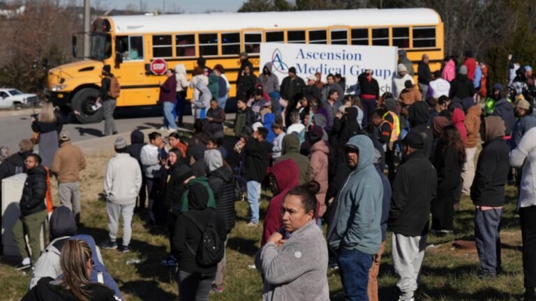 Tiener schiet vrouwelijke studente dood bij schoolshooting in Nashville