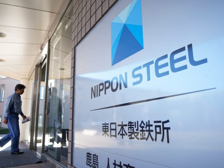 US Steel en Nippon stappen naar de rechter tegen Biden-administratie over blokkade van fusie