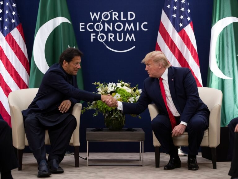 Waarom juichen Donald Trump's bondgenoten voor Imran Khan van Pakistan?