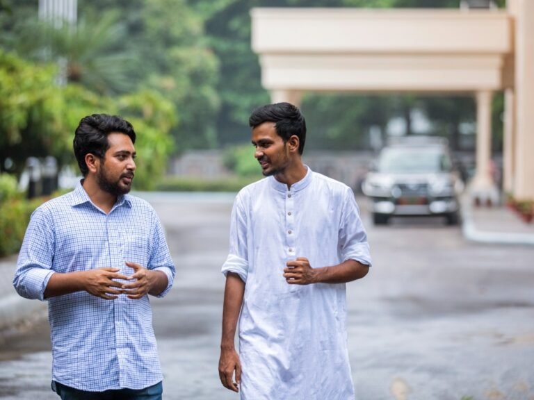 Bengaalse studenten die Premier Hasina afzetten, richten partij op voor verkiezingen