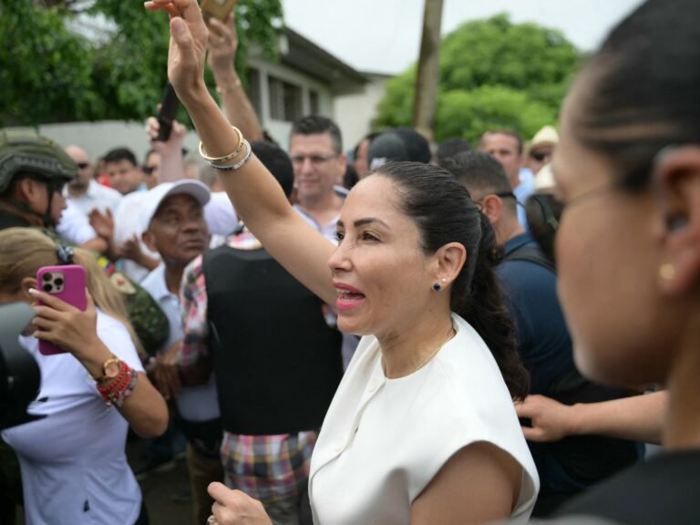 Ecuador Bereidt Zich Voor Op Tweede Ronde van Presidentiële Verkiezingen met Focus op Veiligheid