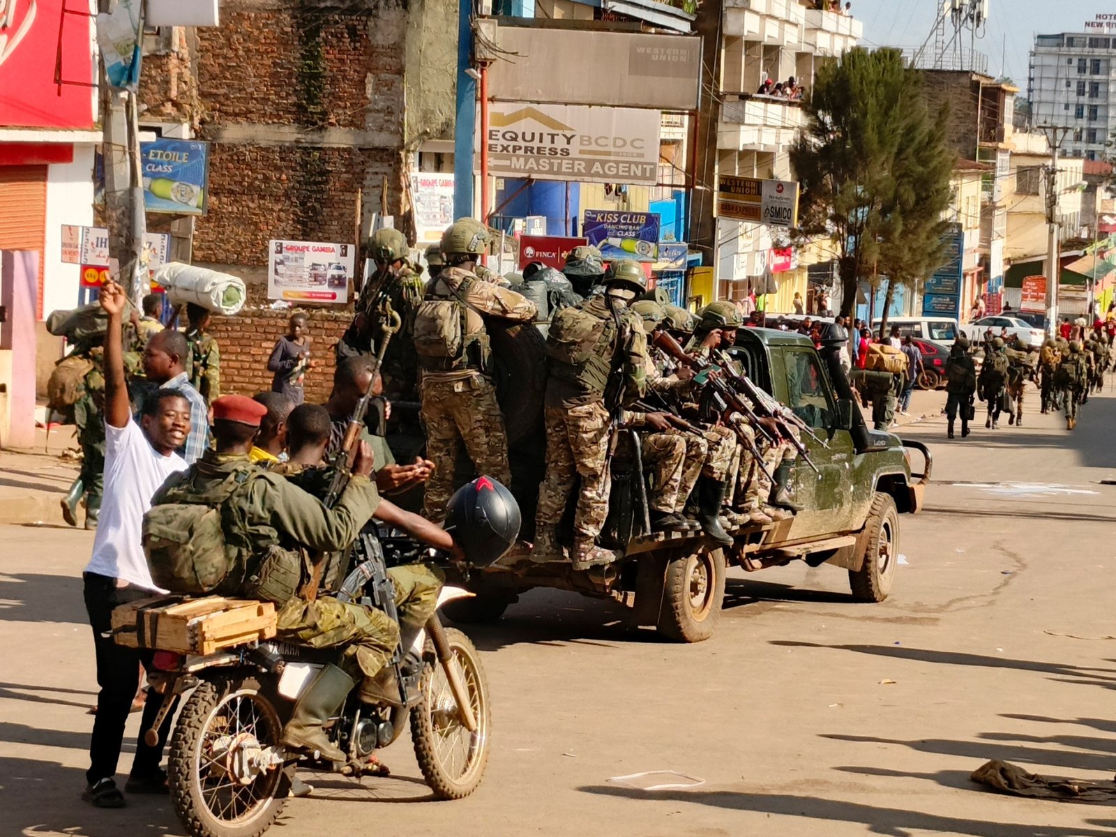 Foto's: M23-rebellen versterken hun greep op grote stad in het oosten van de DRC