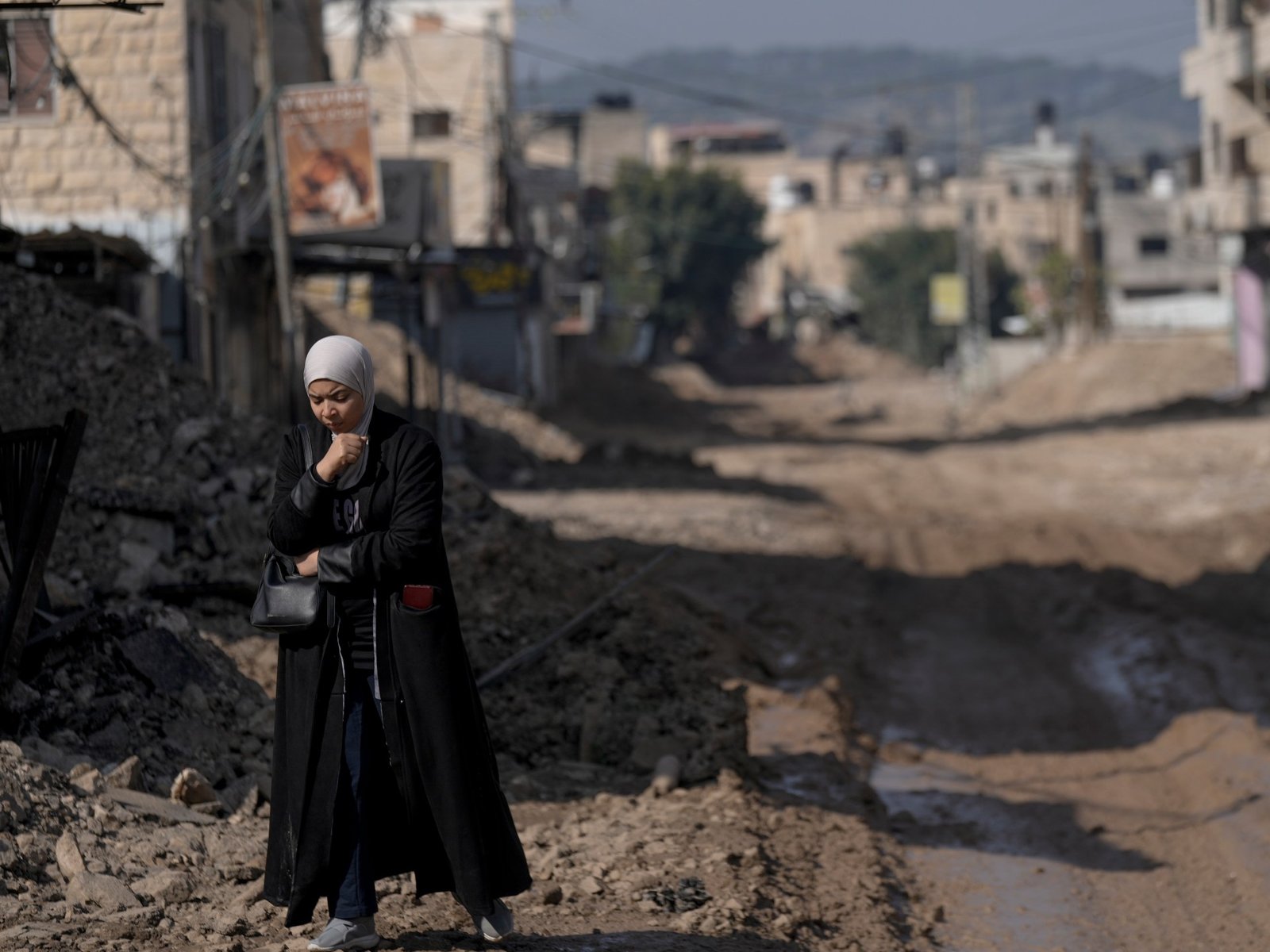 Israëlische leger vernietigt woningen in Jenin en voert verdere invallen uit in de Westelijke Jordaanoever