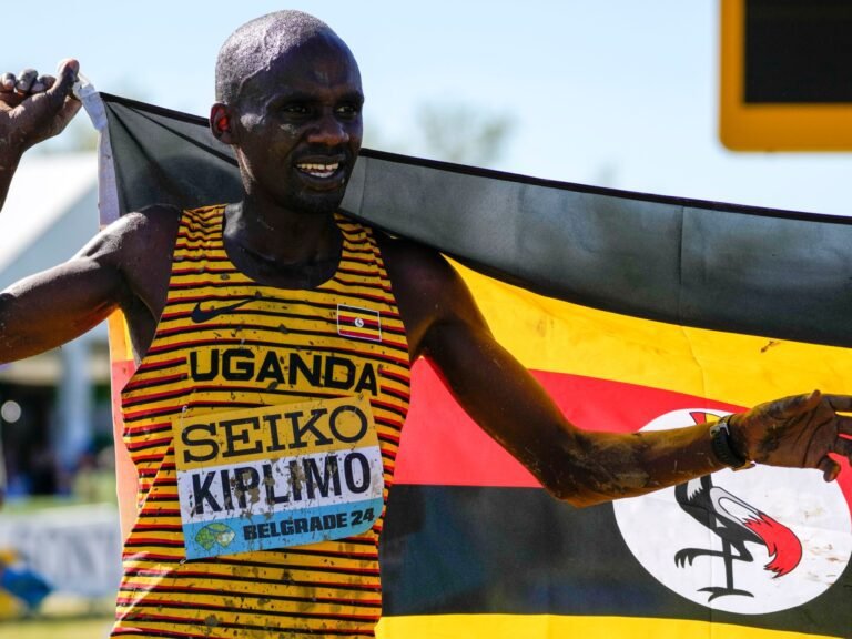 Jacob Kiplimo uit Uganda verbreekt wereldrecord op de halve marathon