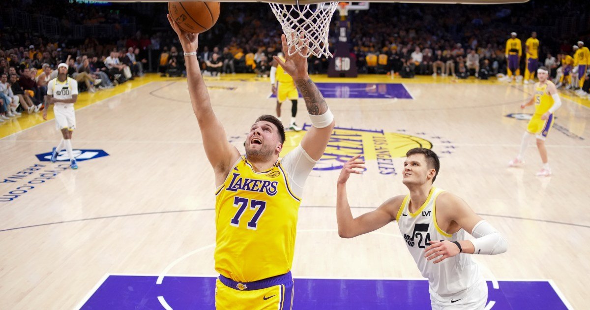 Luka Dončić maakt indrukwekkende LA Lakers-debuut met 132-113 overwinning op Utah Jazz