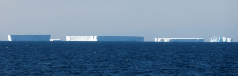 Mega-ijsberg uit Antarctica op weg naar Zuid-Georgië - wat zijn de gevolgen?