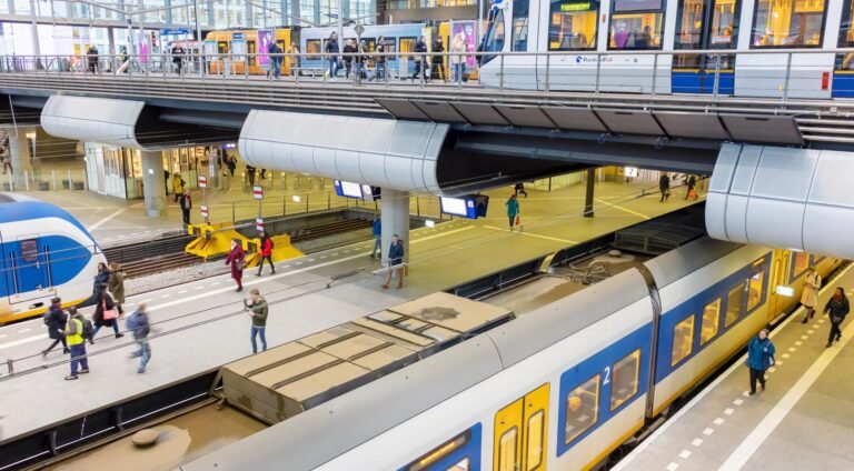 NS Verhoogt Aantal Treinen Volgend Jaar: Vroegere Start- en Latere Eindtijden op Diverse Routes