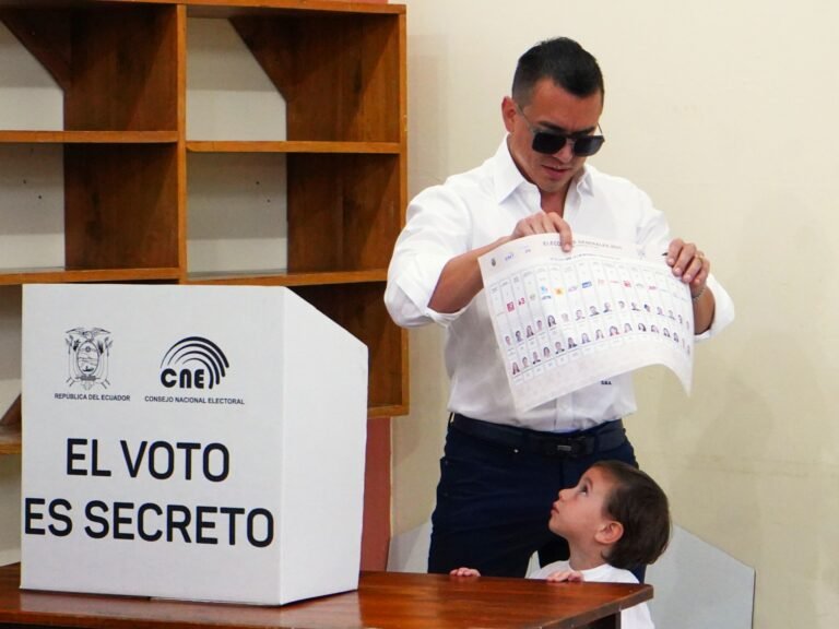 President Daniel Noboa Betwist de Resultaten van de Eerste Ronde van de Verkiezingen in Ecuador